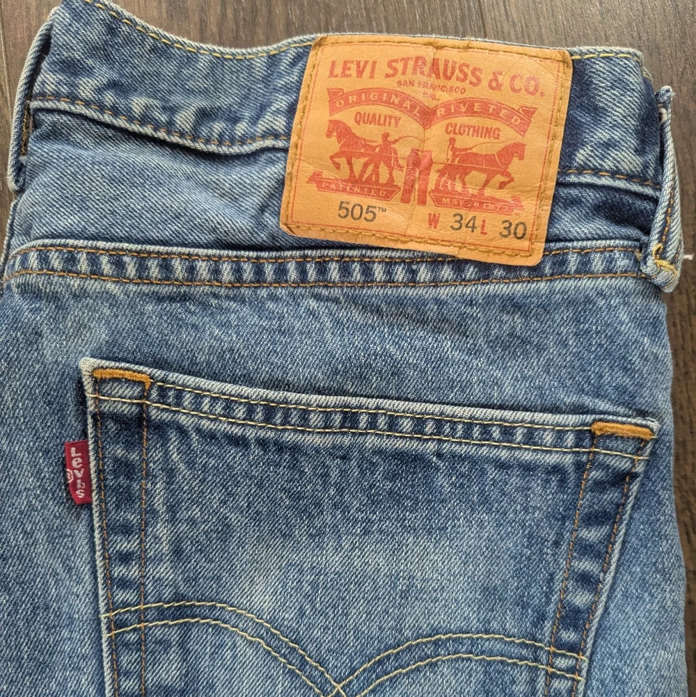 Levi's 505 Men's Jeans - 34x30 - Picture 2 of 3